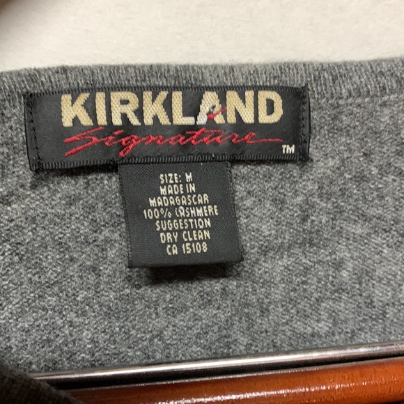 Kirkland Signature Grey Cashmere Sweater - Picture 2 of 2